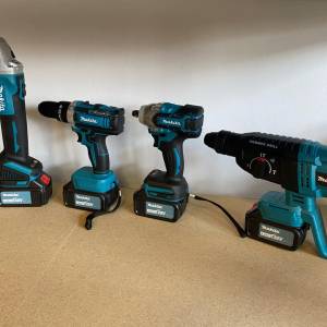 Aku Set MAKITA 4 u 1 41 busilica brusilica odvijac hiltovka
