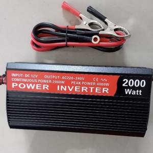 INVERTER PRETVARAC NAPONA STRUJE SA 12 NA 220 2000W AKUMULATOR
