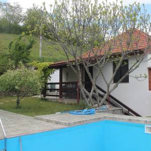Kuća za odmor sa bazenom Izačić