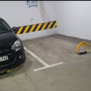 Parking Rampa Cuvar Stub Blokada Barijera Barijere Stubic Mjesto