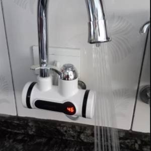 Usadna Cesma Delimano Sa Grijacem Sudoper Termostatom Baterija