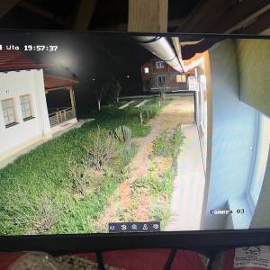 Video Nadzor Set 4 KAMERE FULL HD WIFI Wi Fi Kamera Nadzorna Za
