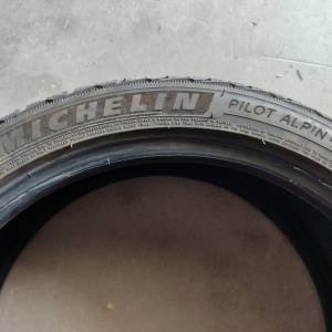 4 Gume 235/40-19 M+S Michelin POLOVNE