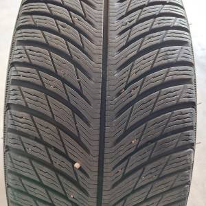 4 Gume 235/40-19 M+S Michelin POLOVNE