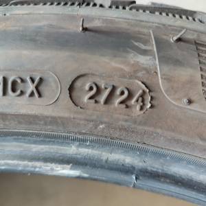 4 Gume 235/40-19 M+S Michelin POLOVNE