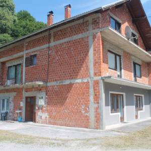 Kuća Bos.Krupa u blizini rijeke Krušnice