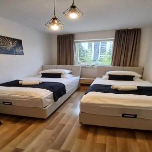 LUXUZNO OPREMLJEN TROSOBNI APARTMAN CAZIN NAJAM STAN NA DAN