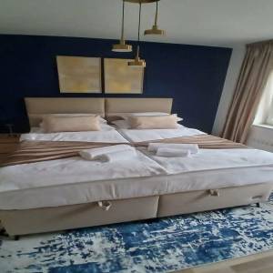 LUXUZNO OPREMLJEN TROSOBNI APARTMAN CAZIN NAJAM STAN NA DAN