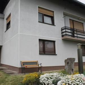 Kuća u Cazinu kod bolnice
