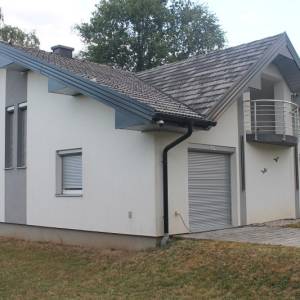 Moderna i stilski uređena kuća za odmor