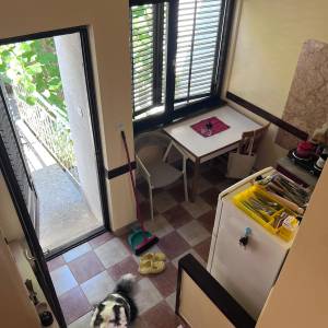 Kompletno renoviran apartman sa pogledom na Boku – Krašići (52m²)