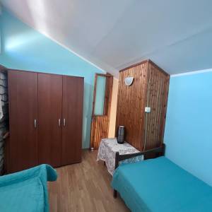 Kompletno renoviran apartman sa pogledom na Boku – Krašići (52m²)