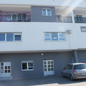 Trosoban stan prvi sprat Cazin