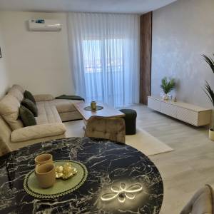 Eksluzivno opremljen stan 53,5 m2 - NOVO