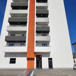 Eksluzivno opremljen stan 68 m2 - NOVO