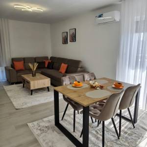 Eksluzivno opremljen stan 68 m2 - NOVO
