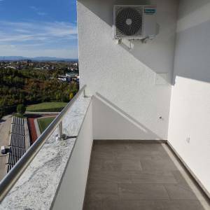 Eksluzivno opremljen stan 68 m2 - NOVO