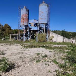 Industrijsko zemljište sa objektima Cazin