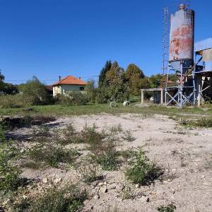 Industrijsko zemljište sa objektima Cazin