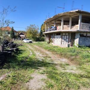 Industrijsko zemljište sa objektima Cazin