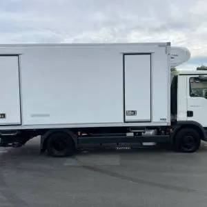 MAN 12.220 4x2 BL hladnjača 5,3 metra duljina , 12 PALETA, 2018 god.