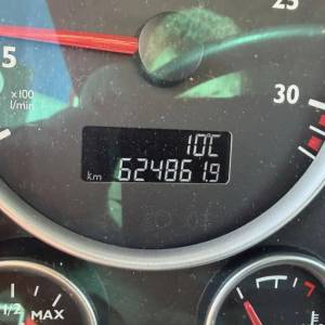MAN 18.320 sandučar s utovarnom rampom, 2017 god.