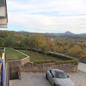 Posjed - ranč sa luxuznom kućom i voćnjakom Bihać